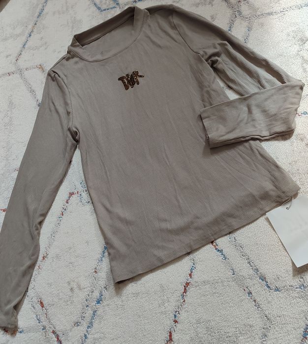 Продам базовые кофточки лонгслив новые