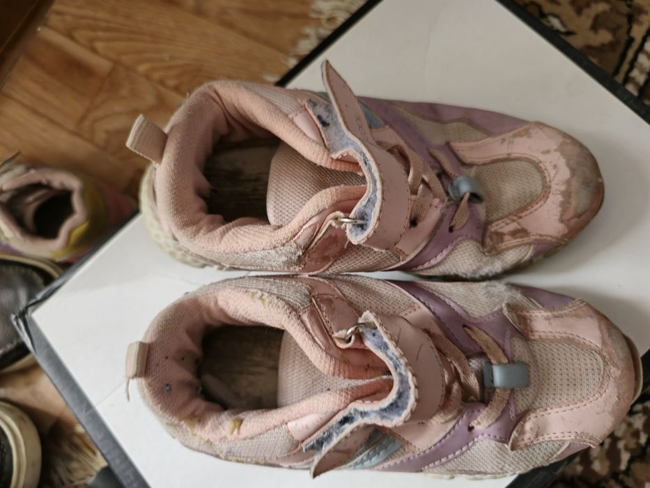 Қыздардың аяқ киімдері