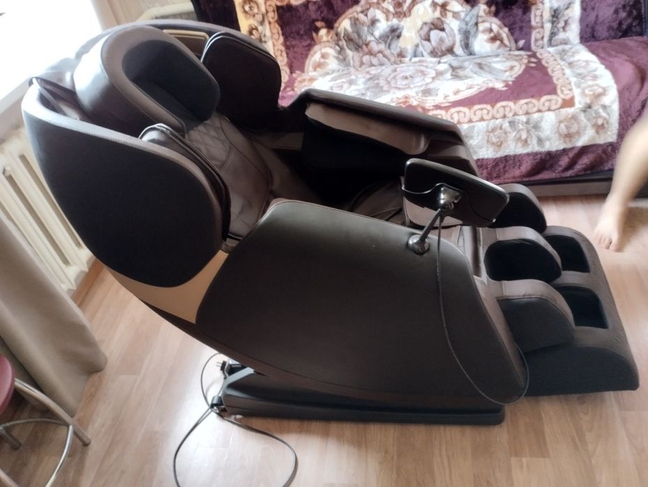 Продам Массажное кресло