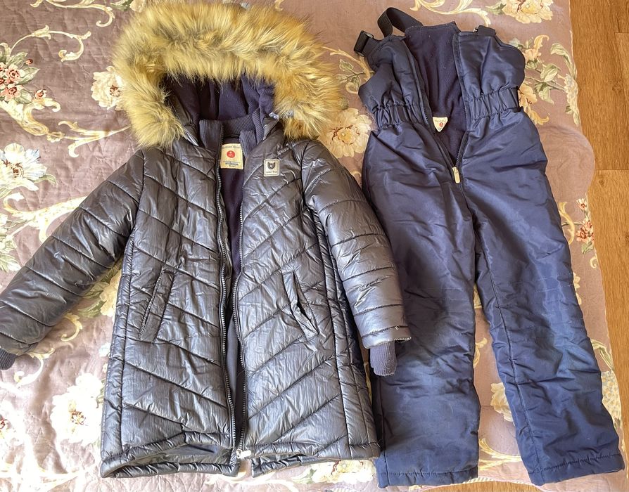 Продам куртку Button Blue