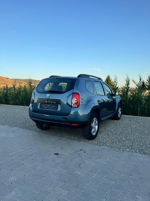 Vând Dacia Duster