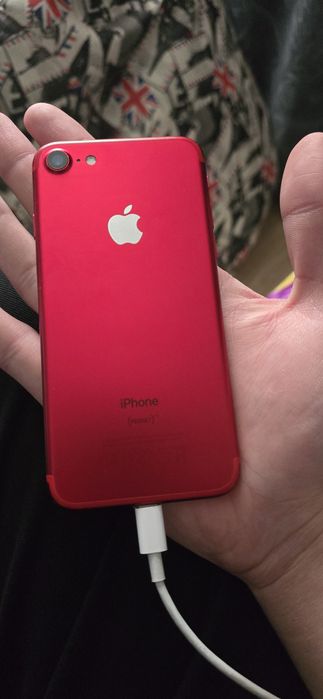 Продам или обменяю айфон 7 128