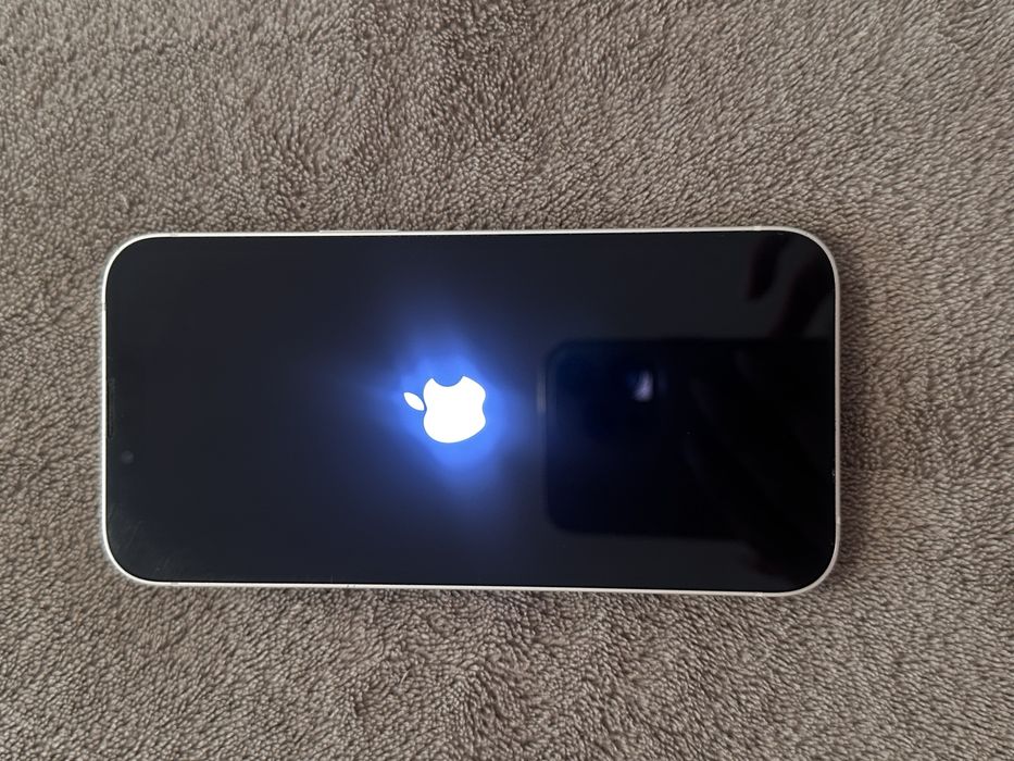 Iphone 13 silver 256 GB battery health 100% 340€ по договаряне