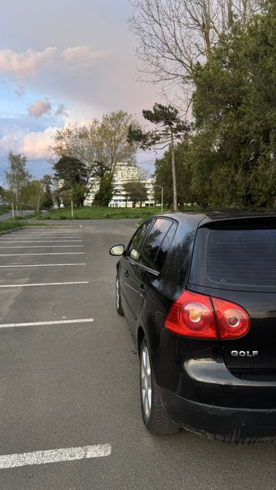 volkswagen  golf  V  1.6 benzina