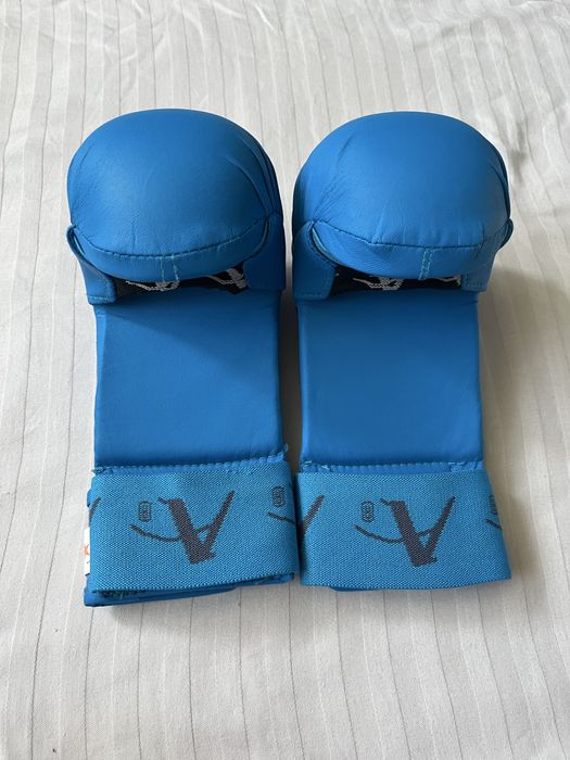 Продам перчатки Arawaza