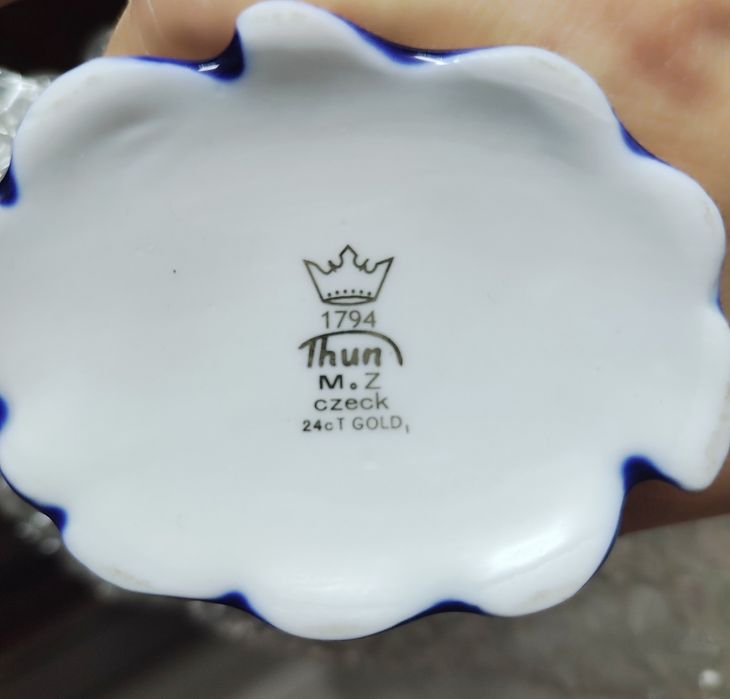 Meva idishlari sotiladi