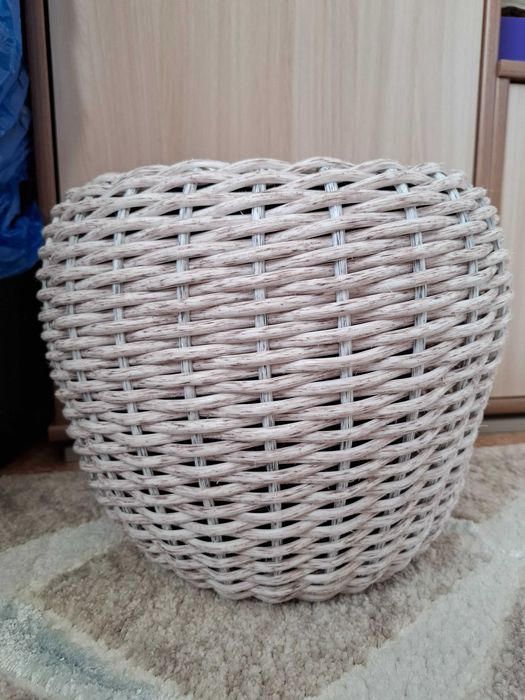 Кашпо из ротанга