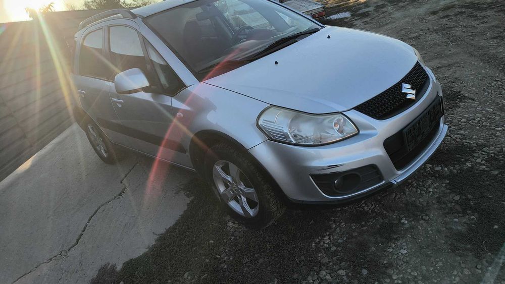 Dezmembrez  Suzuki SX4  1.6 benzina euro 5