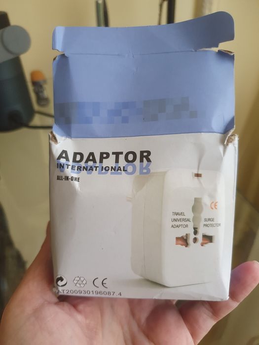 Adaptor internațional All în One, nou-nouț