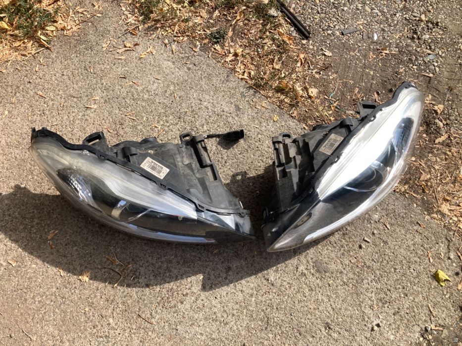 Far xenon Volvo XC60 Facelift 2014 - 2017 far dreapta