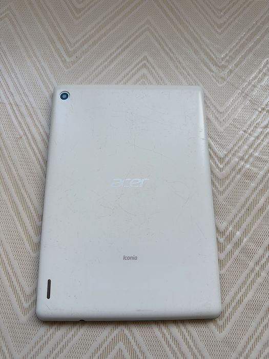 6 броя стари таблети – Samsung, Apple iPad, ASUS, Acer и Lenovo (15 € / бр.)