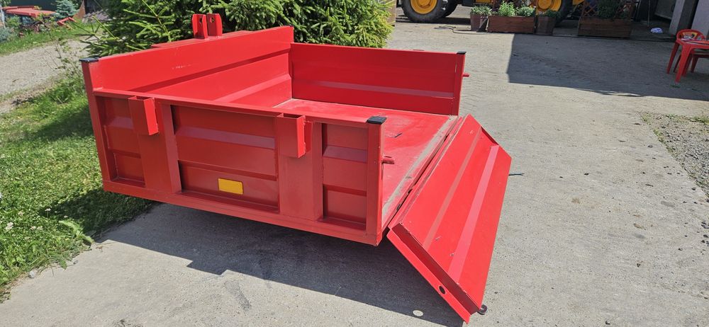 Lada - cupa - în tirantii tractorului