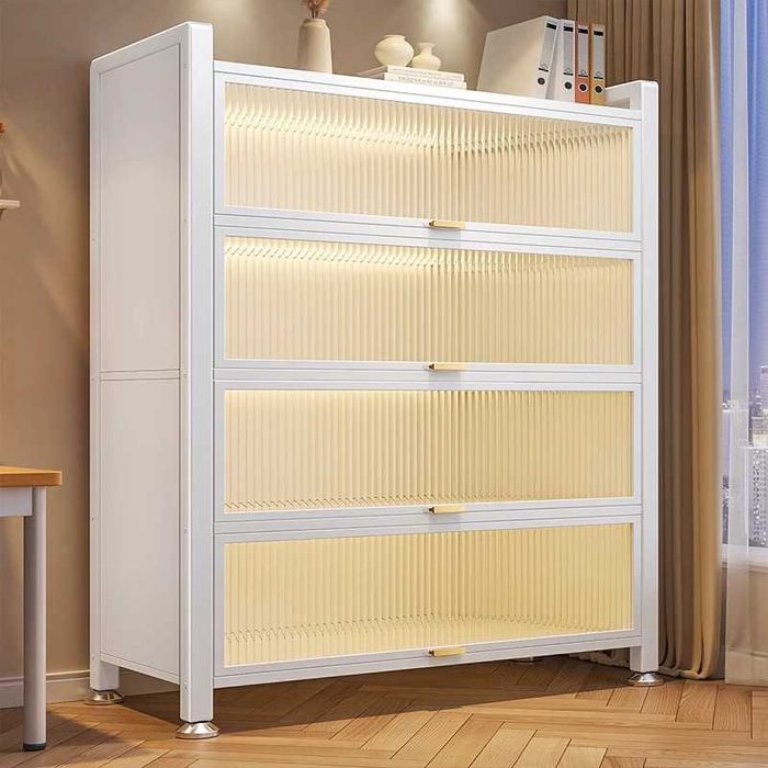 Китоб ва нарсаларни сақлаш учун уйдаги баланд металл стеллаж