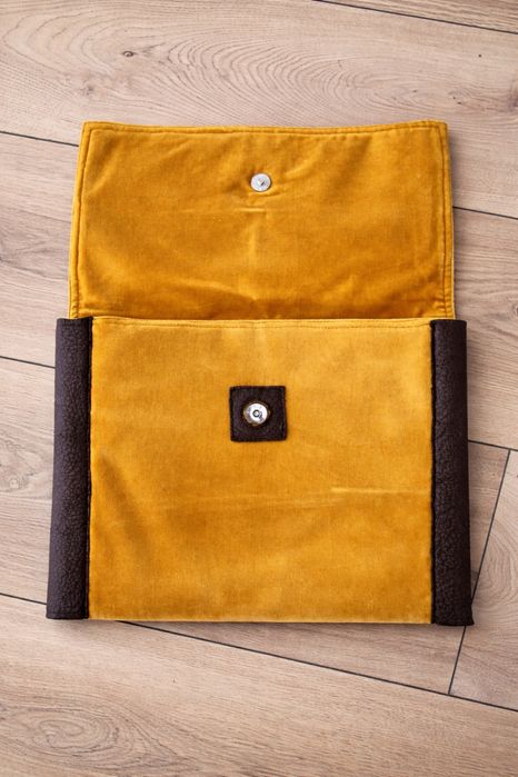 Geanta plic in stare foarte buna