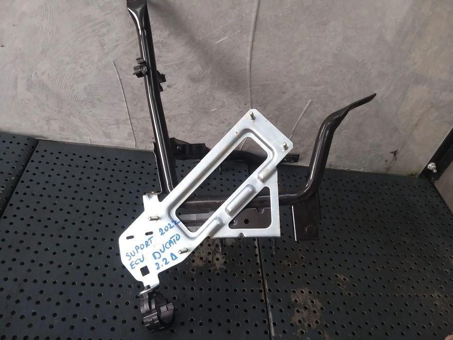 Suport ecu calculator motor 2.2 d fiat ducato