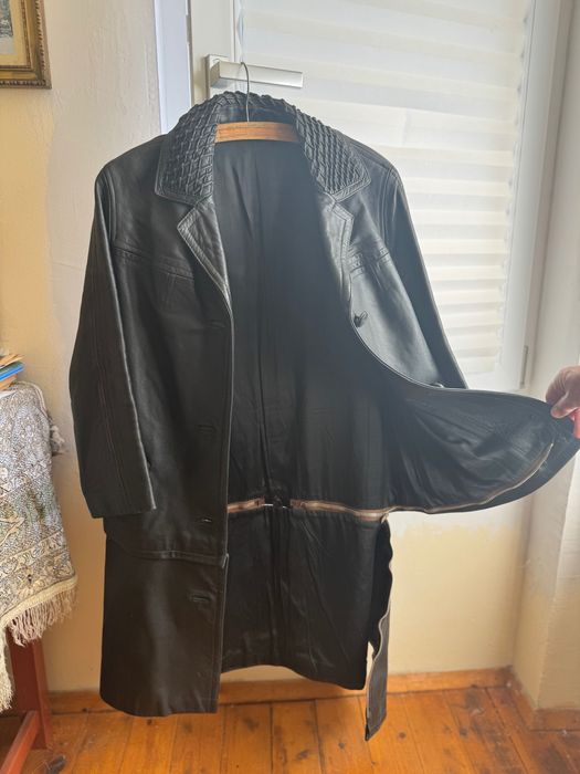 Продавам две кожени палта