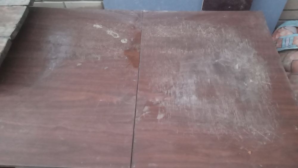 Divan va solar sotiladi