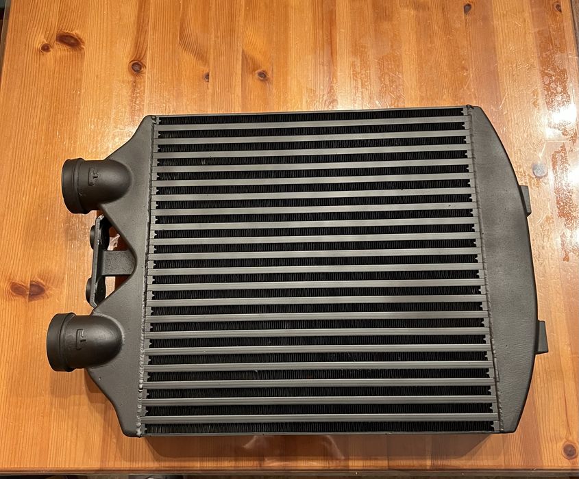 Intercooler Cupra Negru