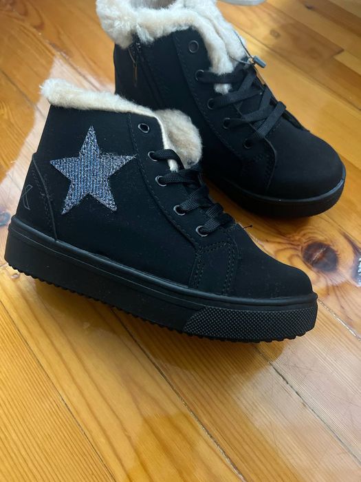 Продается детский сапоги