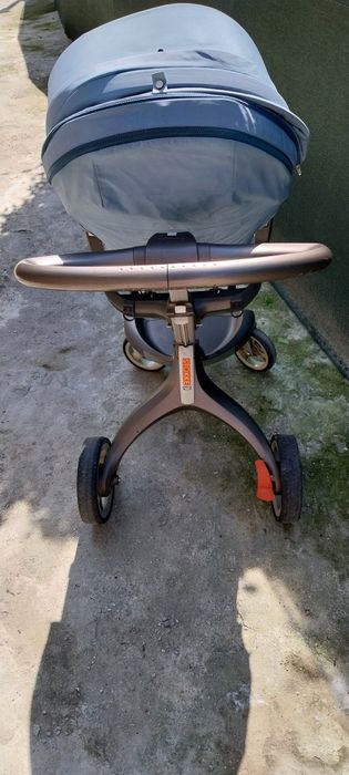 Vând carut bebelusi