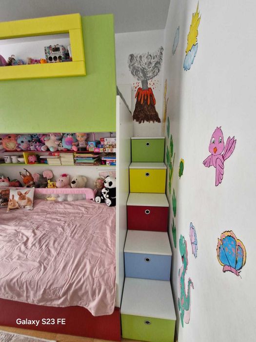 Pat  copii supraetajat