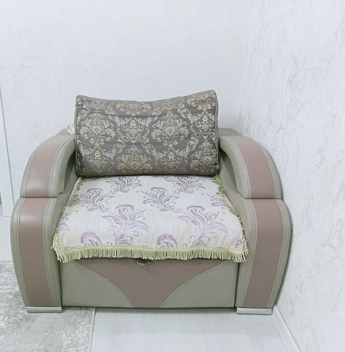 Продам комплект уголок