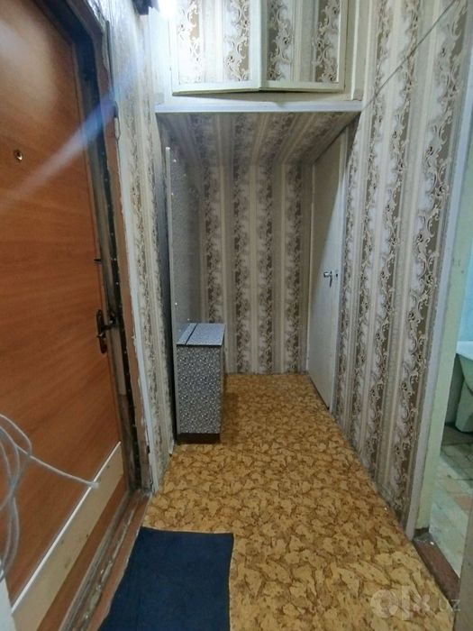 Феруза таксопарк 1/2/4 панель с балконом 1,5*3 без ремонта  36 кв.м.
Ц