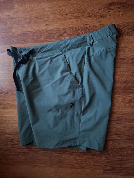 Peak performance мъжки къси панталонки 2XL размер.