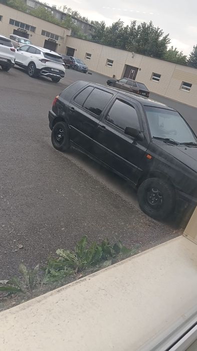 Автомобиль гольф 3
