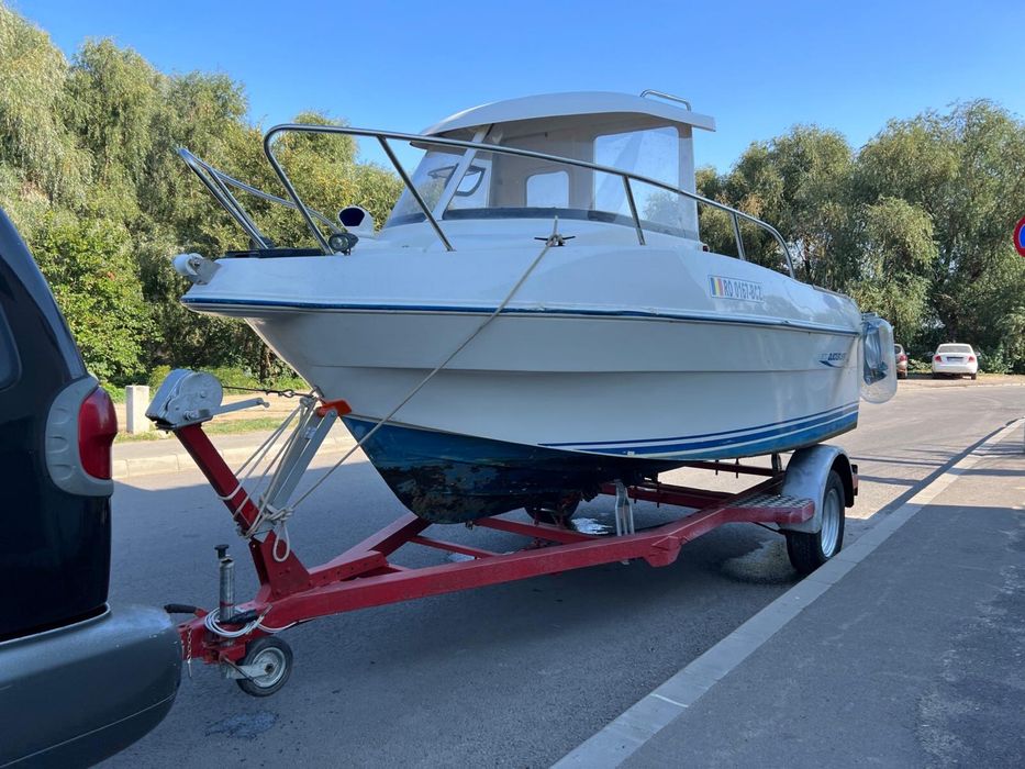 Vand peridoc barca salupa