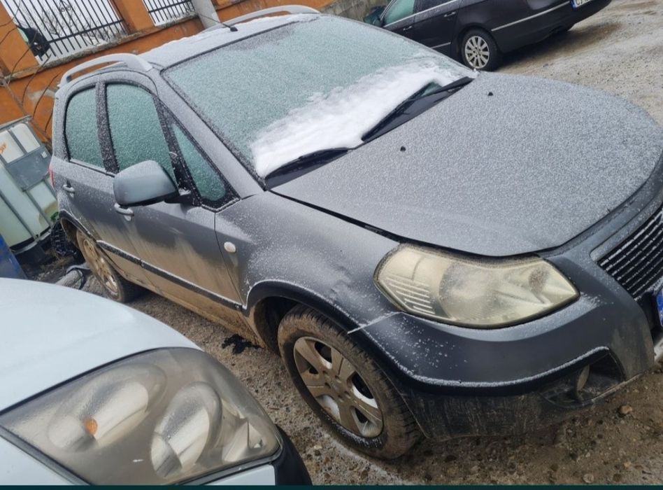 Dezmembrez Fiat Sedici 1.6 benzina