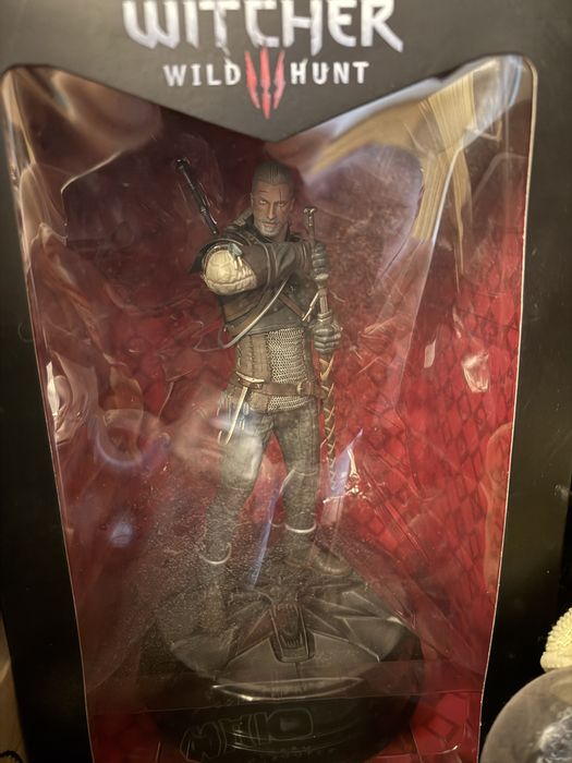 Статуя / фигура Geralt of Rivia Witcher series 1 dark horse чисто нова