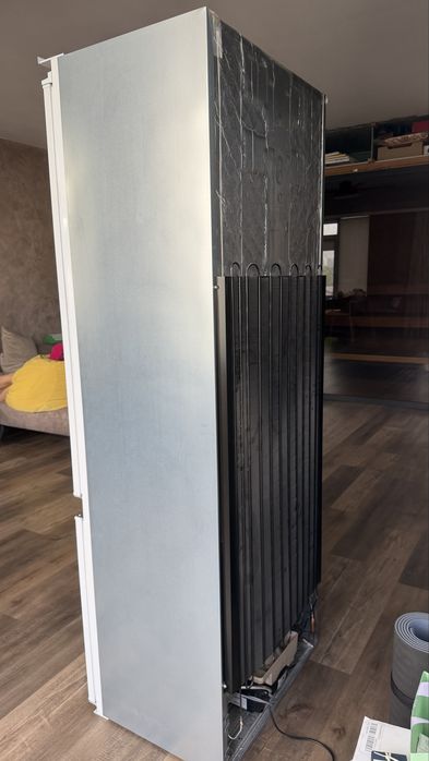 Холодильник встраиваемый Whirlpool SP40 802 EU