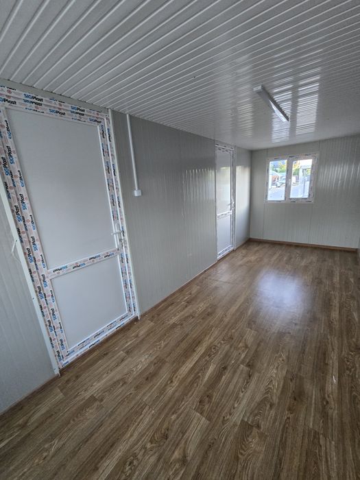 Vand container modular de locuit, cu grup sanitar