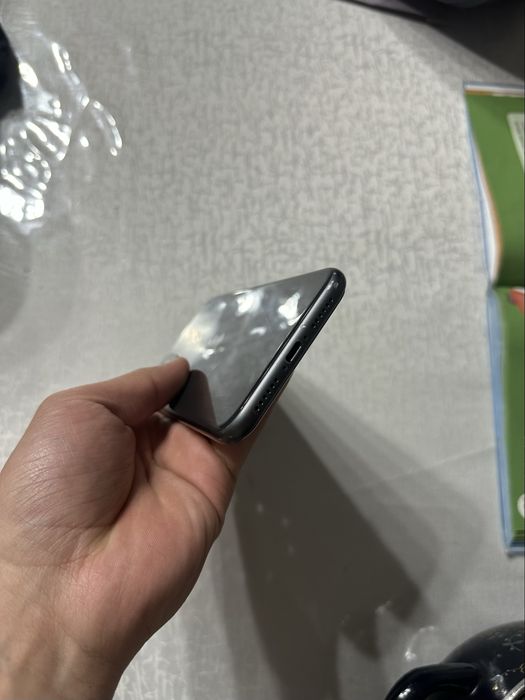 Айфон 11 128гб.