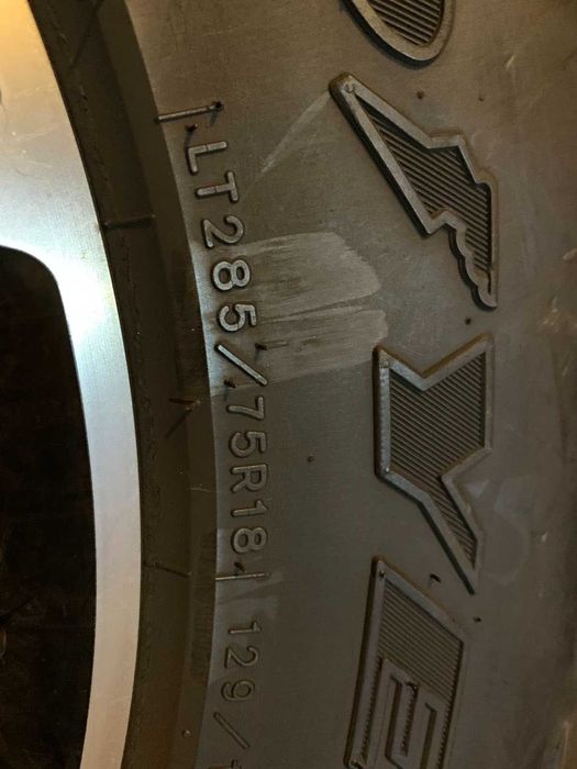 Всесезонни гуми Goodyear Kevlar MT/R 285/75/18 - 5бр с джантите