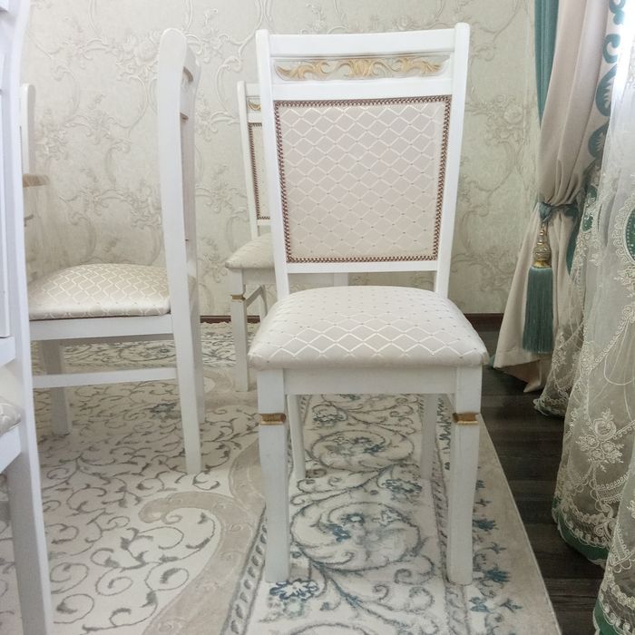 Продам Стулья 22 шт для зала.