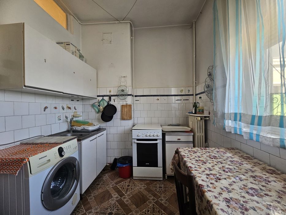 Proprietar, vand apartament 2 camere - 66mp - Bloc rusesc - Ideal pt renovare - Bucureștii Noi
