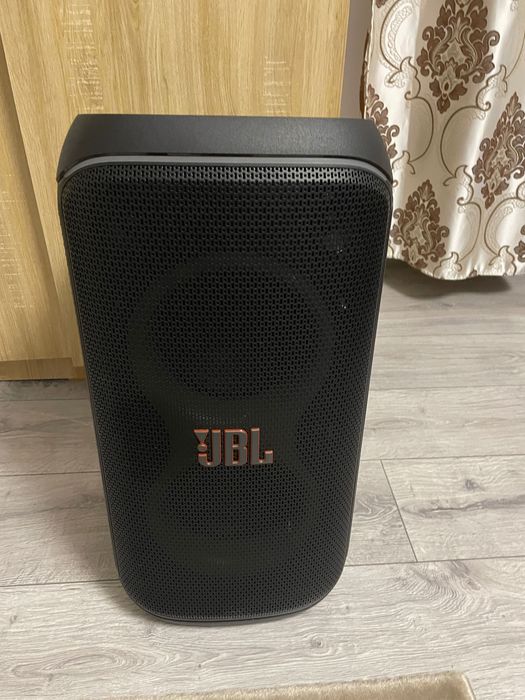 Vând boxă JBL partybox club 120