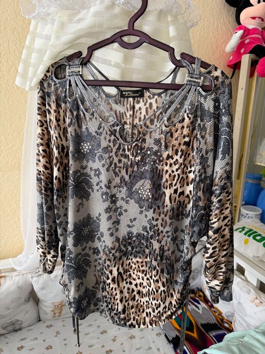 Женская одежда - блузка, платье и кардиган