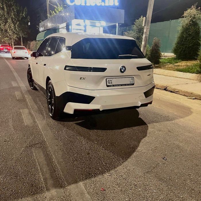 BMW ix40 электро