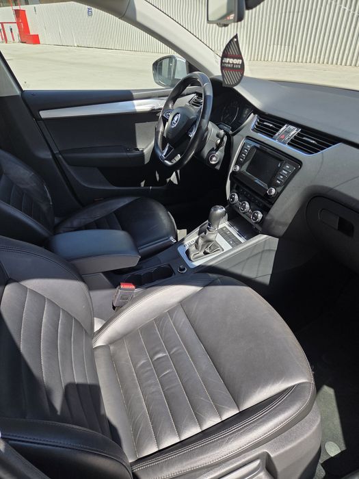 Vând Skoda Octavia Full Extra