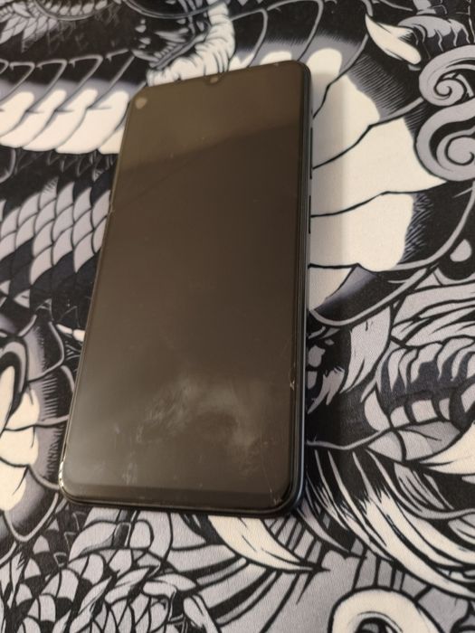 Продам телефон poco m5