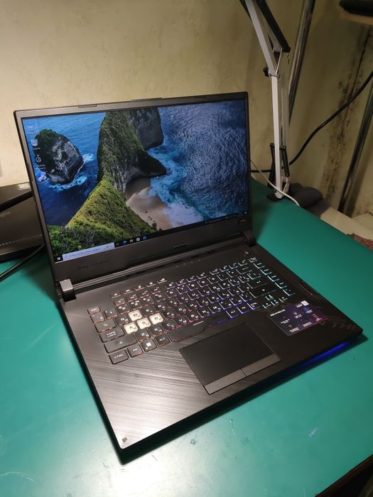 Asus Rog Strix core i7 10750H