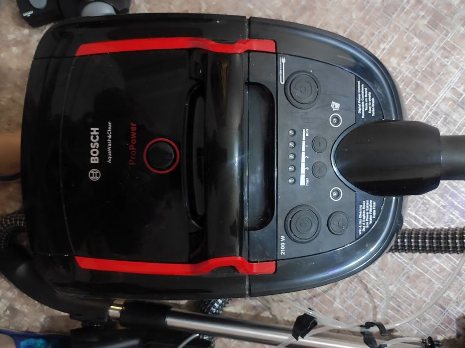Продам моющий пылесос,фирма "Bosch".