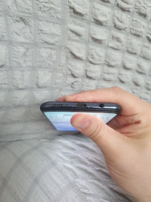 Samsung Galaxy A50 4/128GB Black Gray Original Igravoy Holati Yaxshi