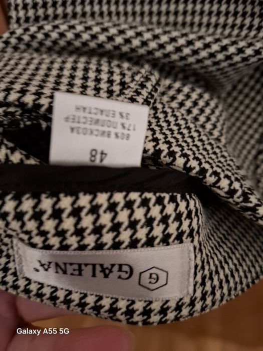 Уникален и стилен панталон пепит. Номер  44