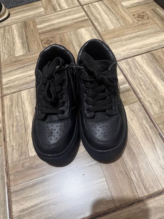 Кроссовки на осень весну