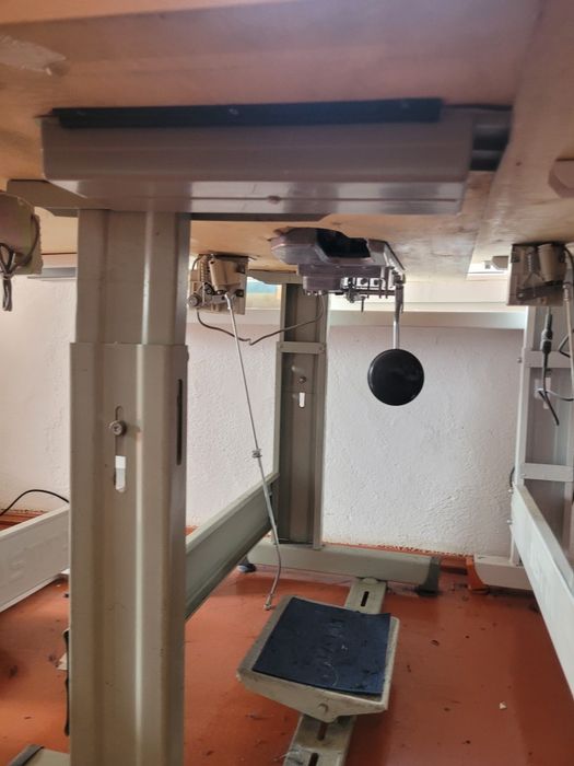 Продаю швейную машину