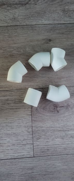 Продам уголки, муфты, тройник, заглушки
